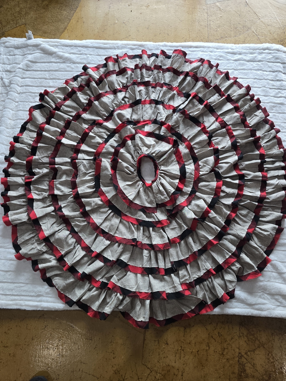 Handmade Ruffled Christmas Tree Skirt Buffalo Plaid Rustic Farmhouse Holiday